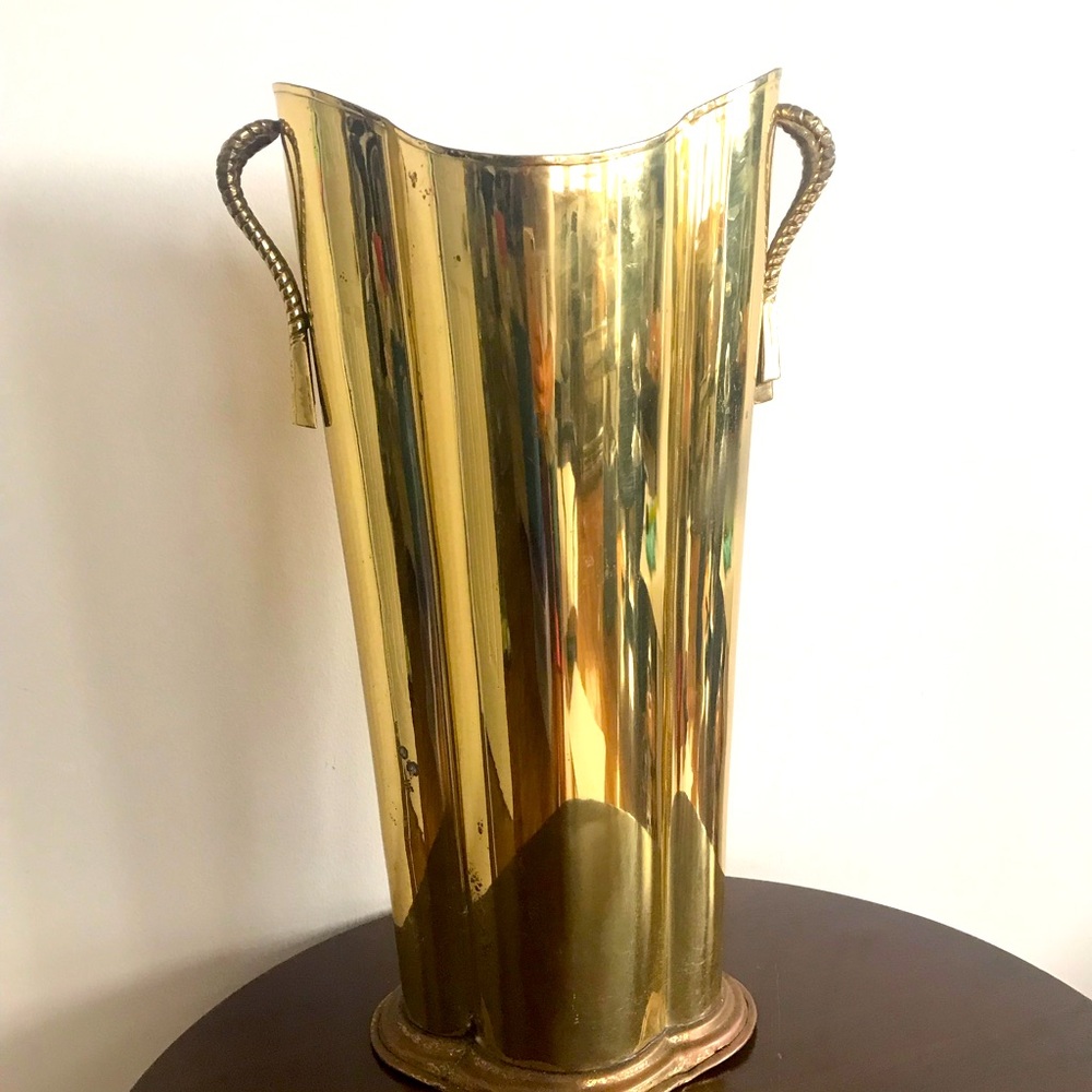 Vintage Brass Umbrella Stand Scalloped Detailing - Picture 7 of 7